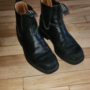 Blundstone Black Leather Ankle Boots